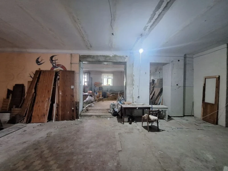 Фото Сдается в аренду коммерческое помещение в городе Стаханов, пр. Ленина.