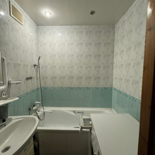 Фото Продам 3-х комн квартиру с АО в городе Луганск квартал Сазонова