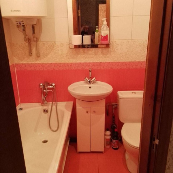 Фото Продам 1-к квартиру на кв. Комарова