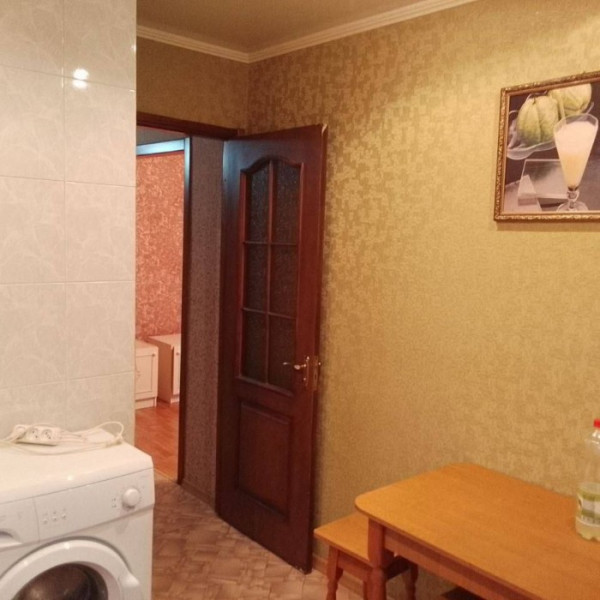 Фото Продам 1-к квартиру на кв. Комарова