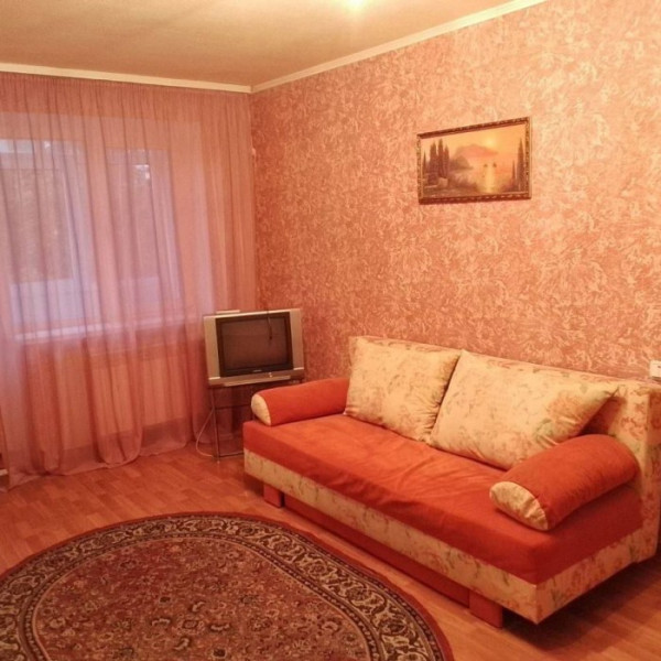 Продам 1-к квартиру на кв. Комарова