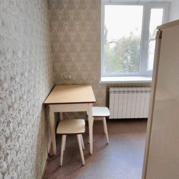 Фото Продам 1-к квартиру на кв. Гагарина, г. Луганск. (р-н банка ПСБ)