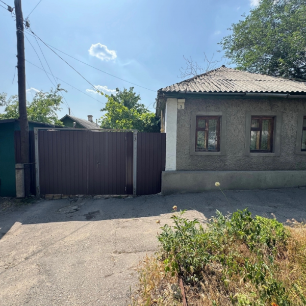 Продам дом 70м2 в центре, рн Памятника Труженику