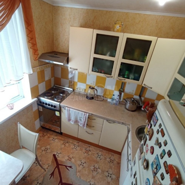 Фото Продам 2к Зозулина 3 Центр Города