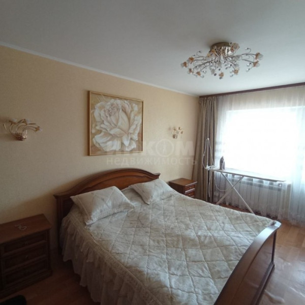 Фото Продам 2к Зозулина 3 Центр Города