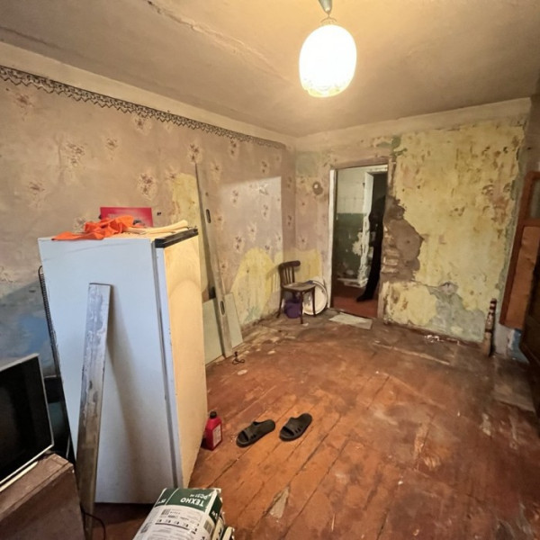 Фото Продам комнату в коммунальной квартире 14,2 кв. м., г. Луганск, кв. Гаевого (р- н бывшего кольца), на 3/5 этаже