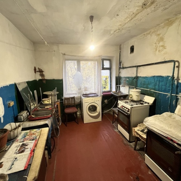 Фото Продам комнату в коммунальной квартире 14,2 кв. м., г. Луганск, кв. Гаевого (р- н бывшего кольца), на 3/5 этаже