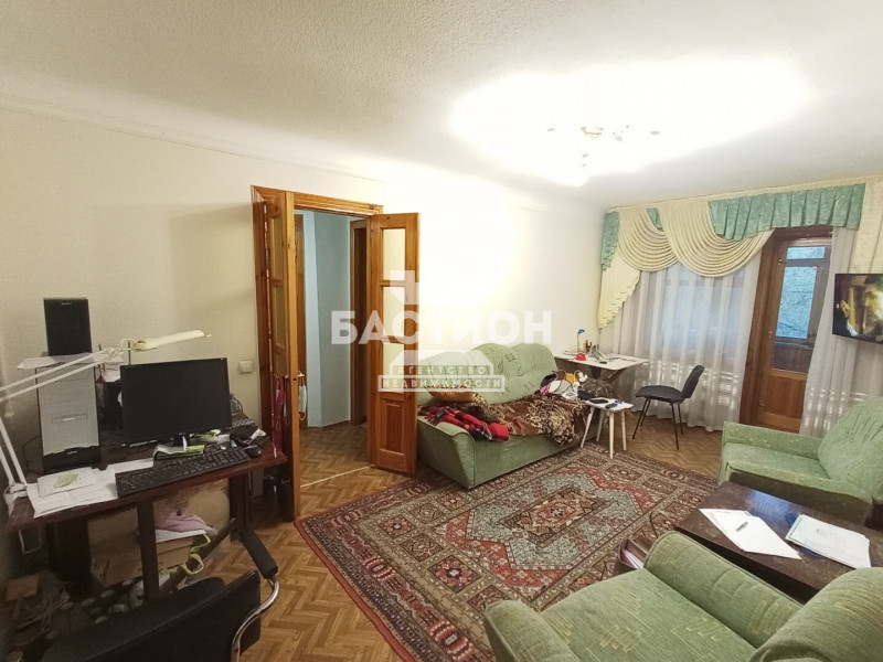 Фото Продаётся трёхкомнатная квартира, 57,5 м²