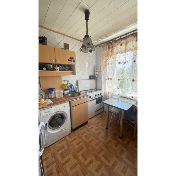 2-комн. квартира, кв-л Солнечный 24