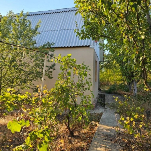 Фото Продам дачу в черте города Луганска , ( дачный массив Роскошное).