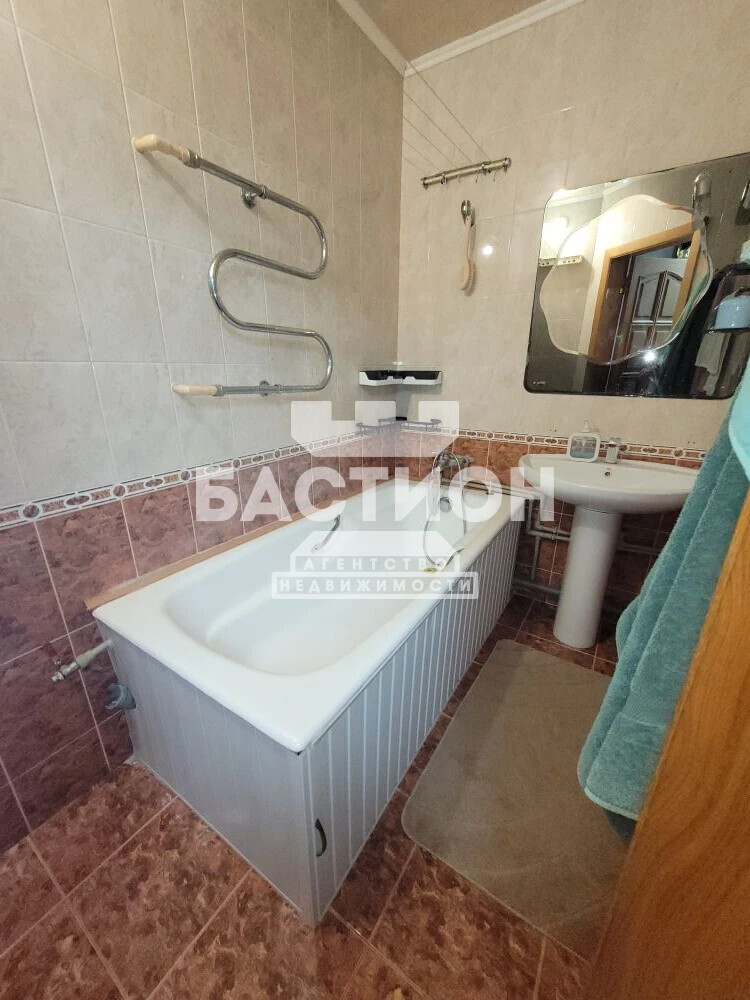 Фото 3-х комнатная квартира, улица Героя России В.Н. Зозулина, 40, ID:2208599