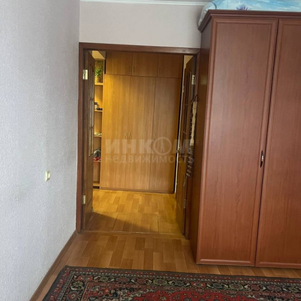 Фото Продам 2-х комн квартиру в Центре г. Луганск ул. Героя России Зозулина