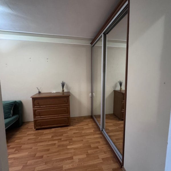 Фото Продам 2к на кВ. Солнечный