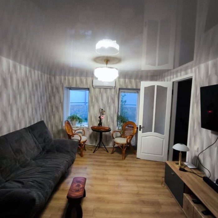 Фото Продам большой дом в центре Луганска (район Центрального рынка)