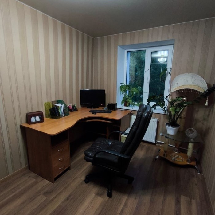 Фото Продам большой дом в центре Луганска (район Центрального рынка)