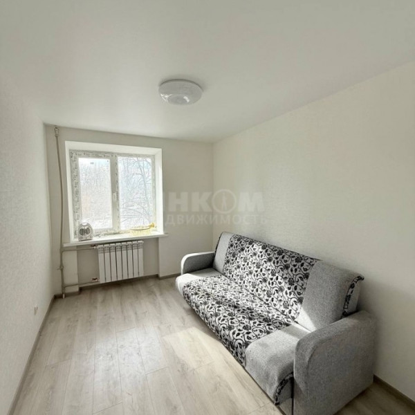 Фото Продам 4-х комн квартиру в г Луганск ВВАУШ