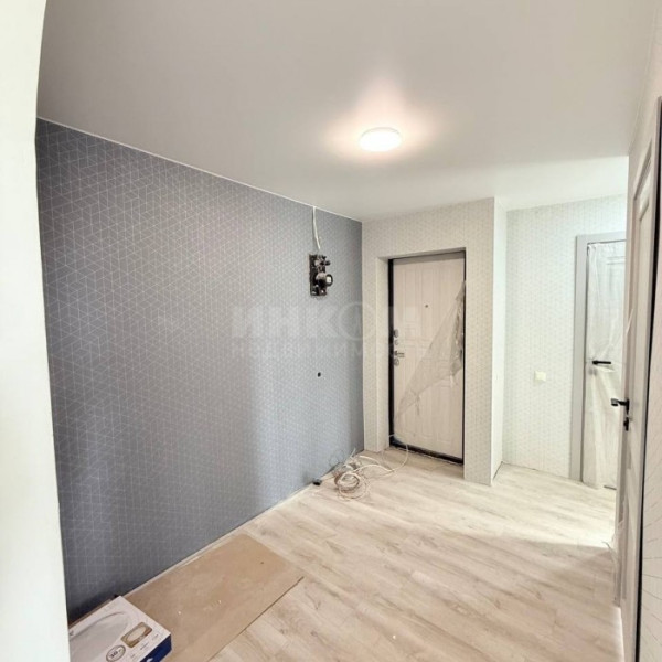 Фото Продам 4-х комн квартиру в г Луганск ВВАУШ