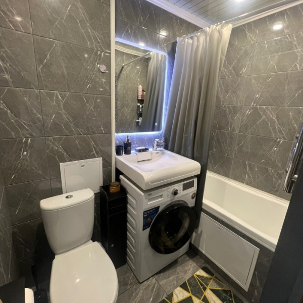 Фото Продам 3к кв. 50 Лет Обороны Луганска Мед. Городок