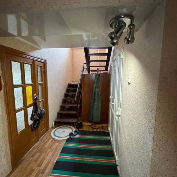 Фото Продам дом в с. Валуйское, Станица-Луганская, в два этажа, площадь 110 м2