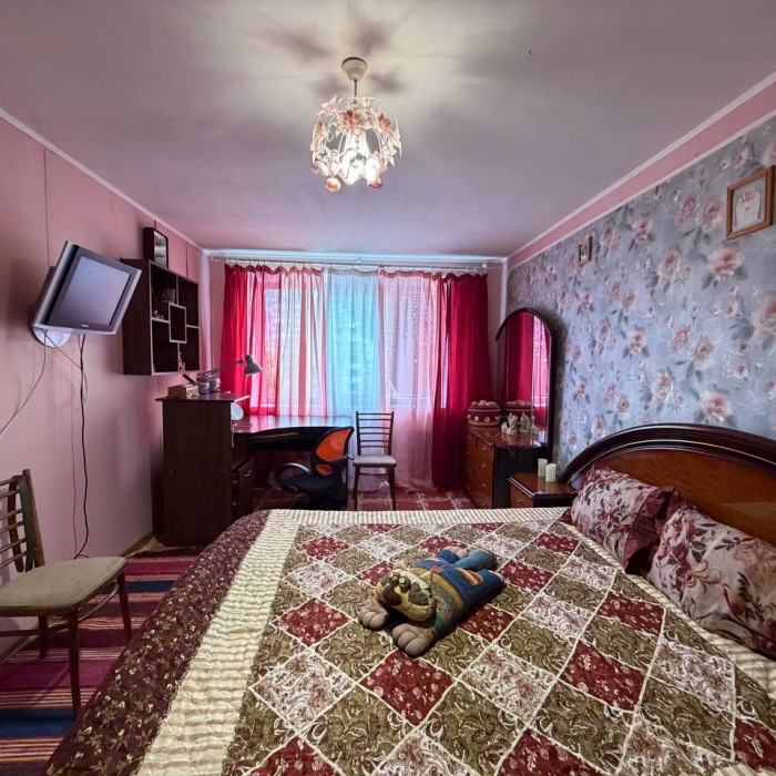 Фото Продам 2-комн. кв. 50 лет Октября, р-н СМ «Базар».