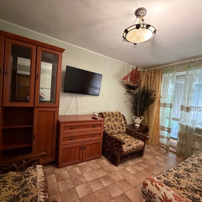 Фото Продам 2-комн. кв. 50 лет Октября, р-н СМ «Базар».