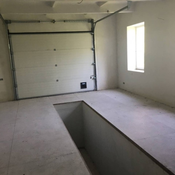 Фото Продам помещение 638 м2 в г. Луганск, р-н Авторынка