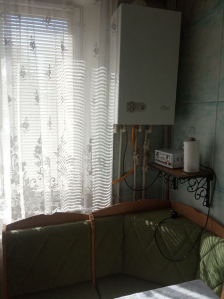 Фото Продам 3-х комнатную квартиру. г. Брянка, «Тополь-1», этаж 4/9. Не угловая, лифт работает