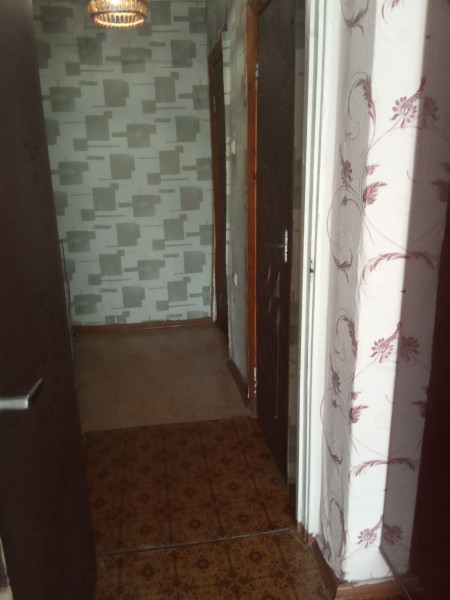 Фото Продам 3-х комнатную квартиру. г. Брянка, «Тополь-1», этаж 4/9. Не угловая, лифт работает