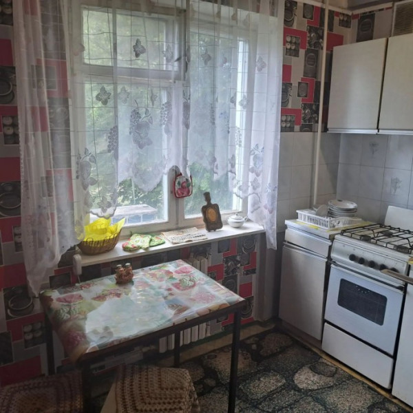 Продам 3-х комн квартиру в г Луганск кв Солнечный