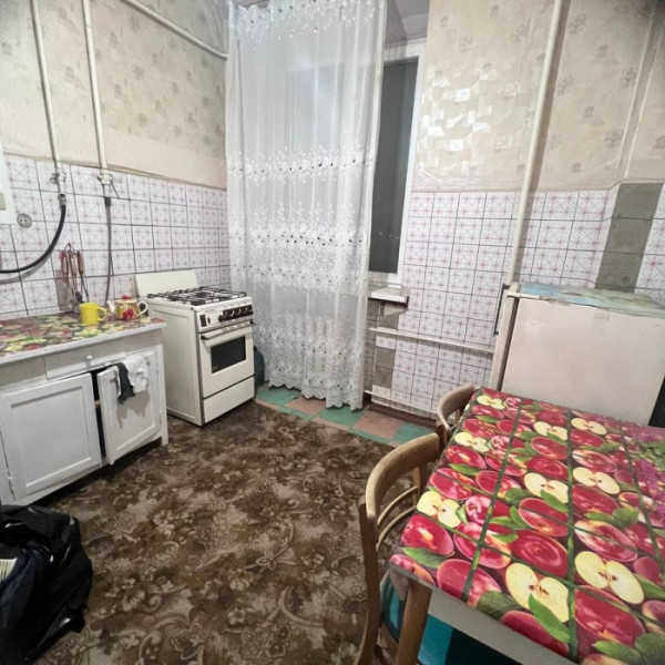 Продам 2 х комнатную квартиру в центре города кВ Алексеева