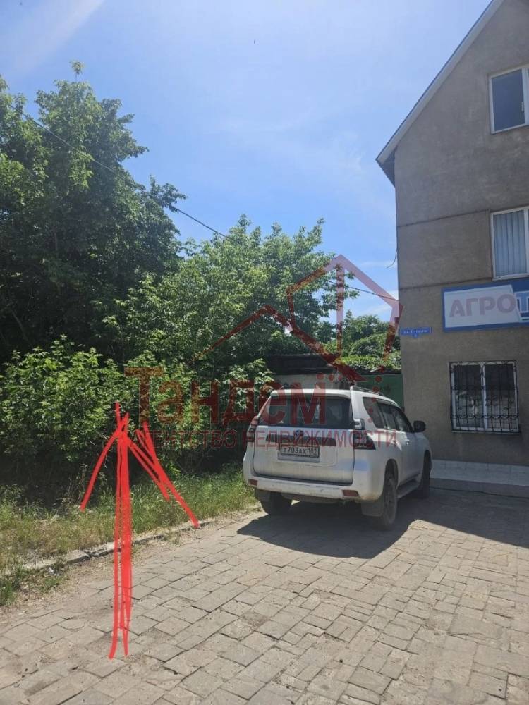 Фото ПРОДАЖА Участка 10,61 соток  г. Луганск ул. Сосюры-7,  через дорогу Наркологии.  Земля  Приватизир - Объект №422