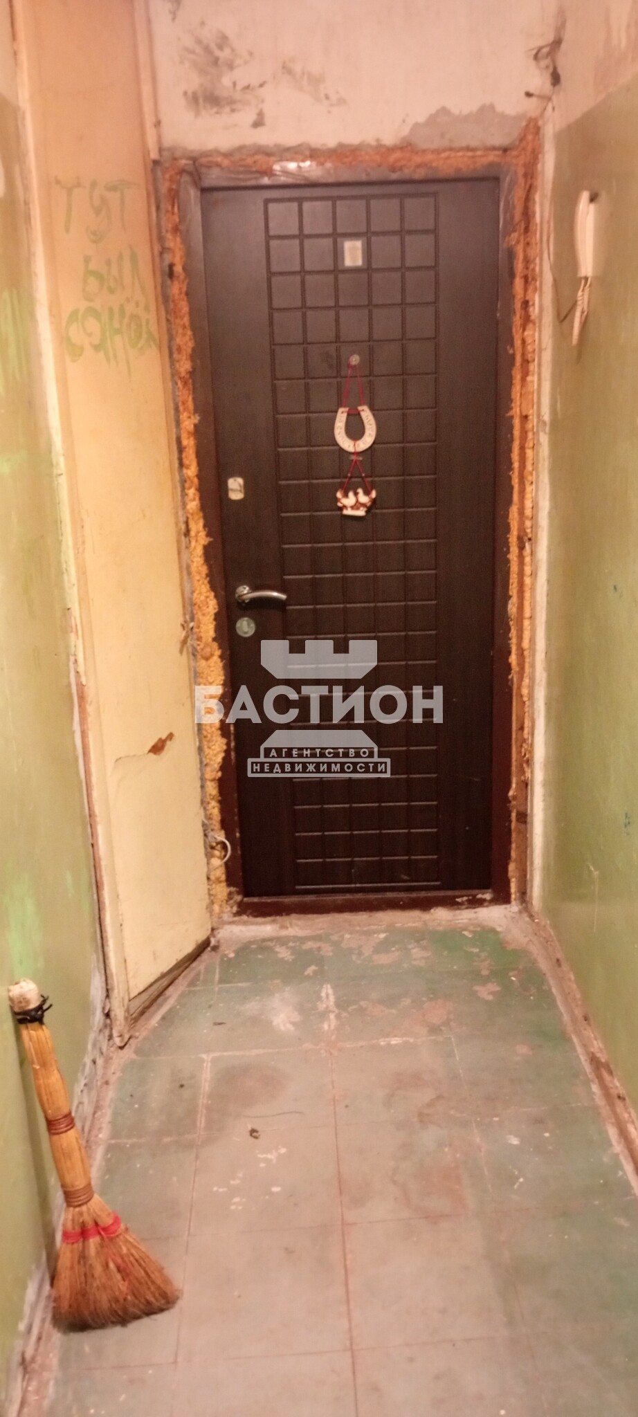 Фото 2-комнатная квартира, квартал Комарова, 12 ID: 2243474