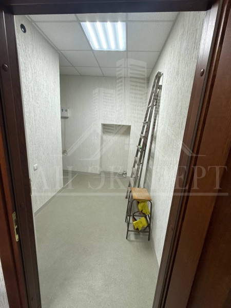 Фото СДАМ В АРЕНДУ КОММЕРЧЕСКОЕ ПОМЕЩЕНИЕ (г. Стаханов, центр города)