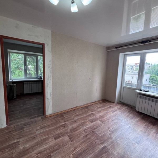 Фото Продам 2-х комн квартиру в г Луганск кв ГБК