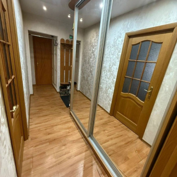 Фото Продам 2х комнатную квартиру кв. Дзержинского