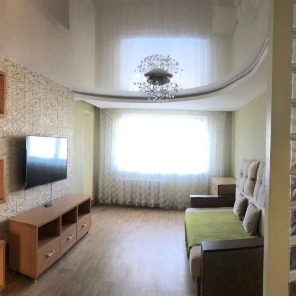 Продам 4-х комн квартиру на кв. Заречный