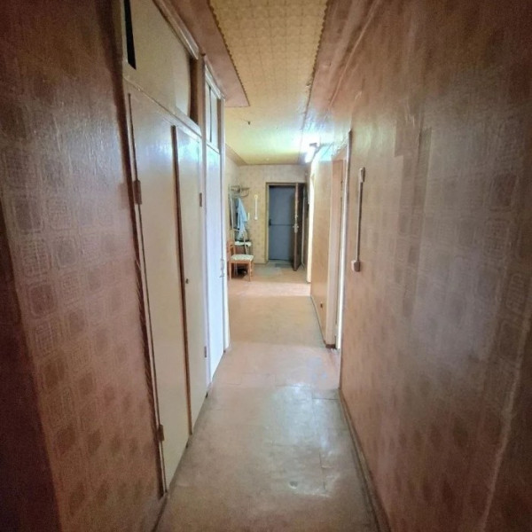 Фото Продам просторную 4-х комн квартиру по ул. Шевченко г. Луганск (р-н краеведческого музея).