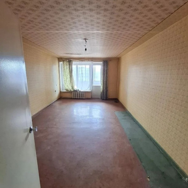 Фото Продам просторную 4-х комн квартиру по ул. Шевченко г. Луганск (р-н краеведческого музея).