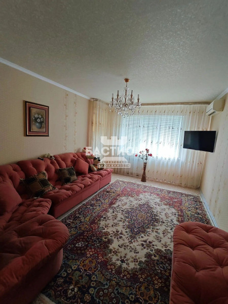 Фото 3-х комнатная квартира, квартал Ленинского Комсомола, 4Б, ID: 2250451