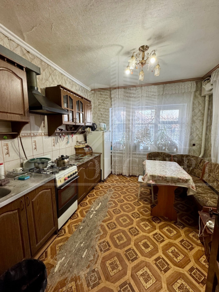 СДАМ 4-Х КОМНАТНЫЙ ДОМ НА ДЛИТЕЛЬНЫЙ СРОК (Стаханов, пер. Джамбула)