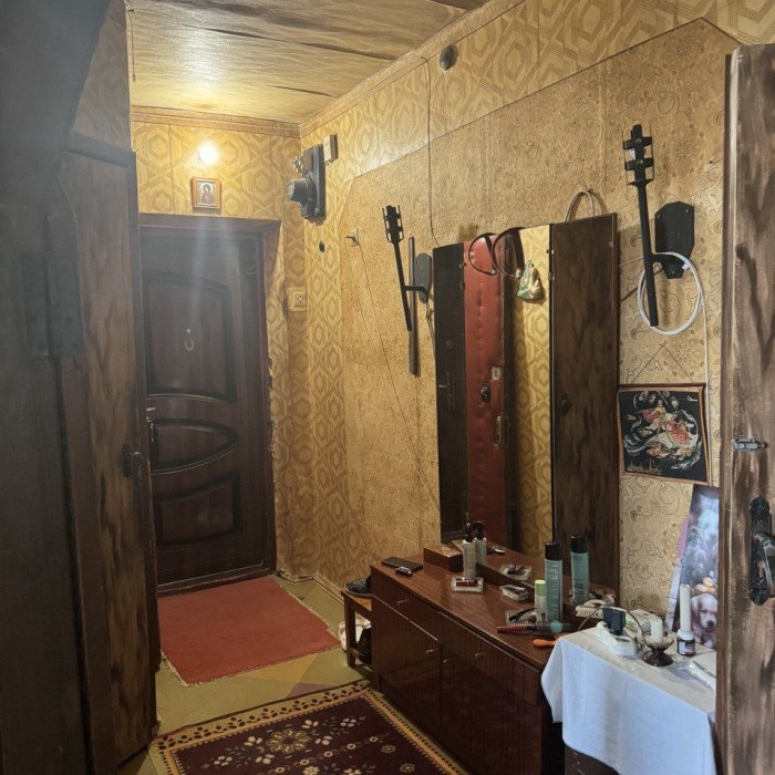 Фото Продам 2-х комнатную квартиру на площади Обороны, район 39 школы