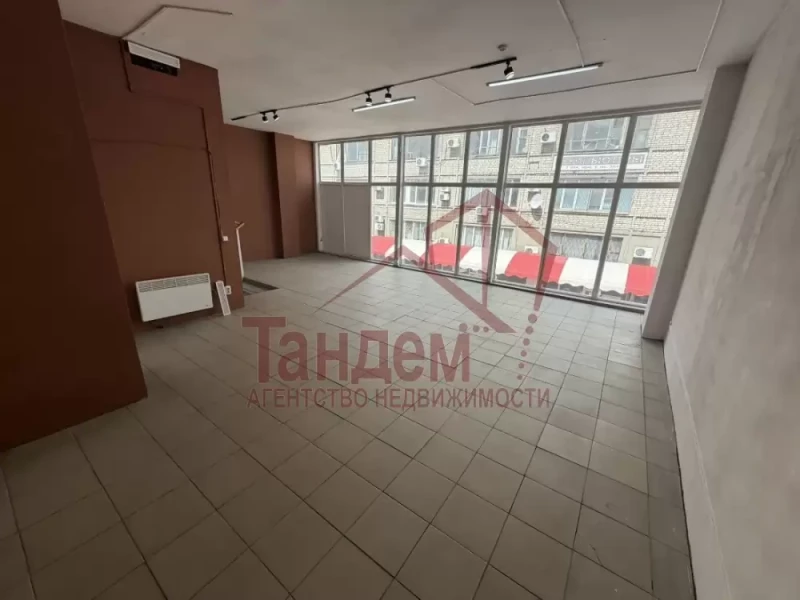 Фото Отдельно стоящее здание в три этажа 135м2  ЦЕНТР ул. Дзержинского - Объект №517