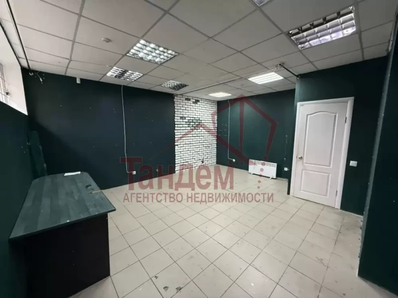 Фото Отдельно стоящее здание в три этажа 135м2  ЦЕНТР ул. Дзержинского - Объект №517