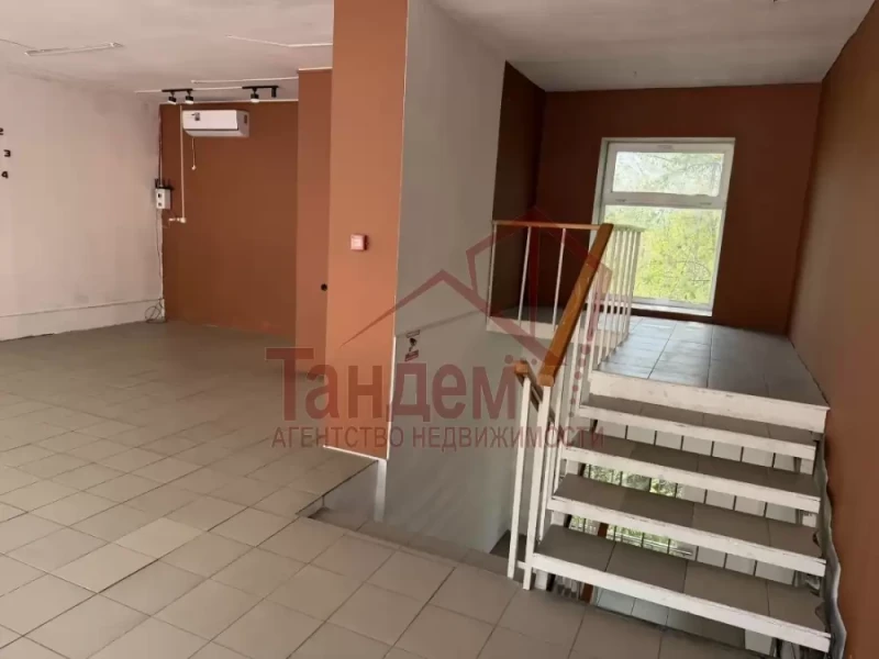 Фото Отдельно стоящее здание в три этажа 135м2  ЦЕНТР ул. Дзержинского - Объект №517