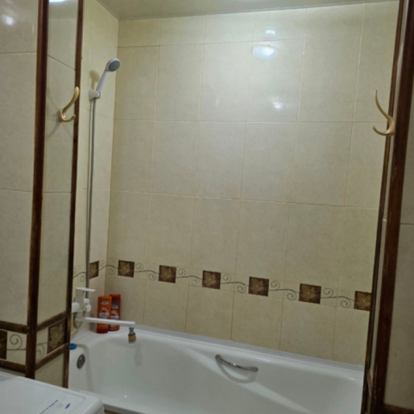 Фото Продам 3к квартиру на кв. Комарова,6/9эт