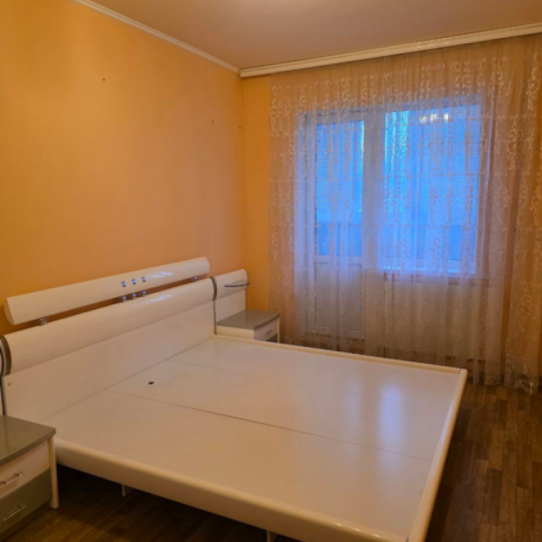 Фото Продам 3к квартиру на кв. Комарова,6/9эт