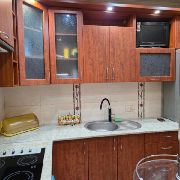 Фото Продам 3к квартиру на кв. Комарова,6/9эт