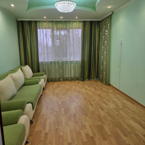 Фото Продам 3к квартиру на кв. Комарова,6/9эт