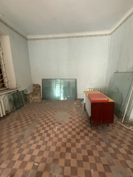 СДАМ В АРЕНДУ КОММЕРЧЕСКОЕ ПОМЕЩЕНИЕ (г. Стаханов, центр города)