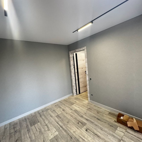 Фото Продам 2к 30-лет Победы 37